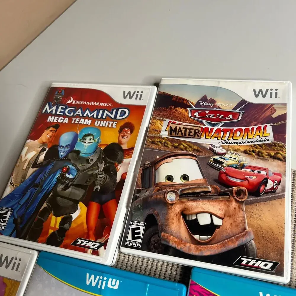 Nintendo Wii Wii U Game Lot of 5‎ Disney Cars Megamind Skylanders Just Dance 4